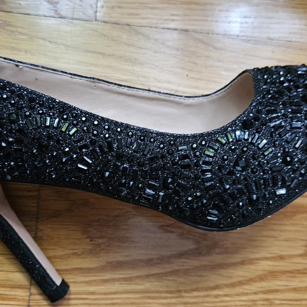 Stiletto - Picture 4 of 4